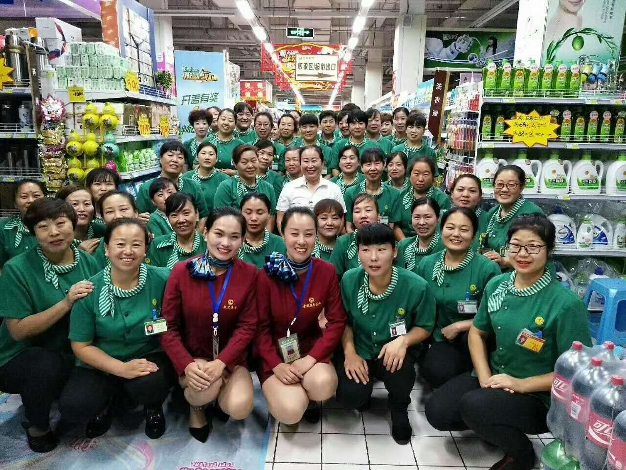 于东来欠债不敢出门的视频,商业鬼才于东来捐款5000万