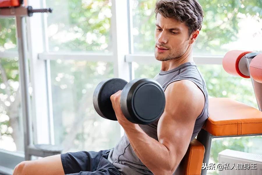 哑铃锻炼全身肌肉最好的动作,哑铃锻炼全身肌肉的方法