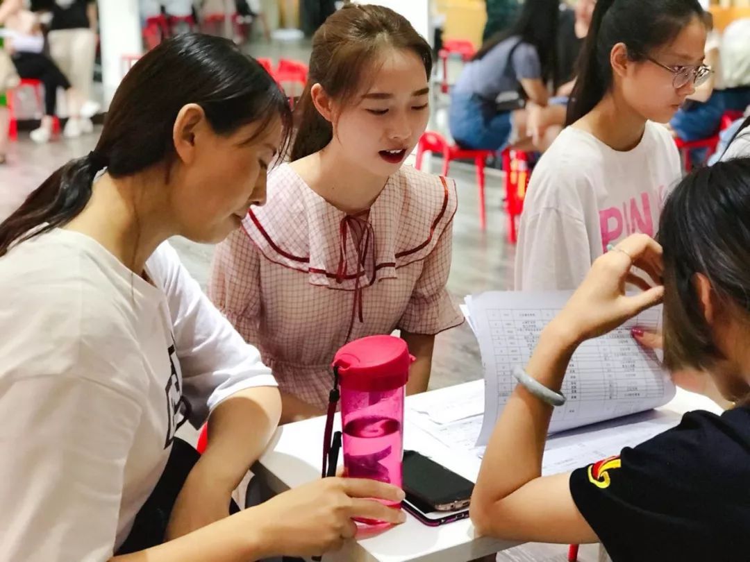 专科就业前景好还容易学的专业,专科未来就业前景最好的十大专业