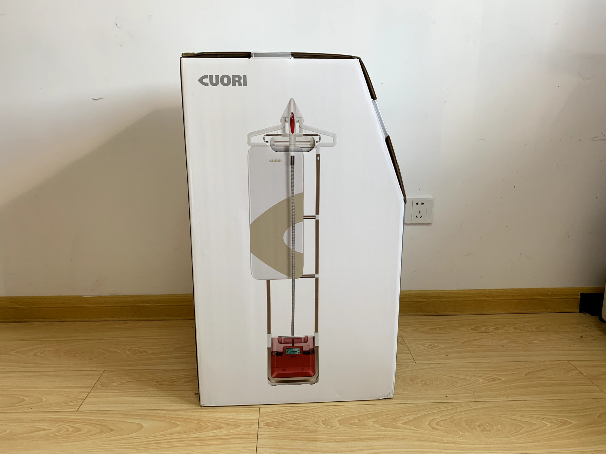 卓力挂烫机熨烫时流水,戴森蒸汽熨烫机