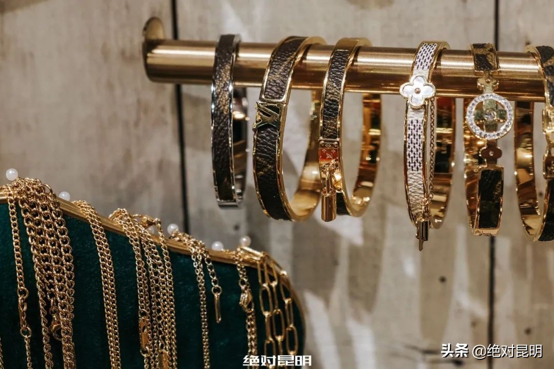 乘时光机回到2019年的科切拉,乘时光机穿梭