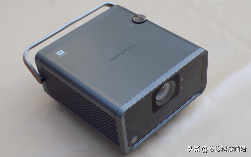 4k巨幕客厅时代专业级家庭影院,4k超清巨幕影院是大屏幕吗