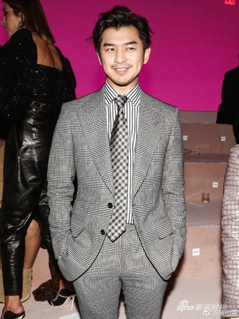 杨幂刘雯的时髦感,杨幂巴黎时装周走秀视频