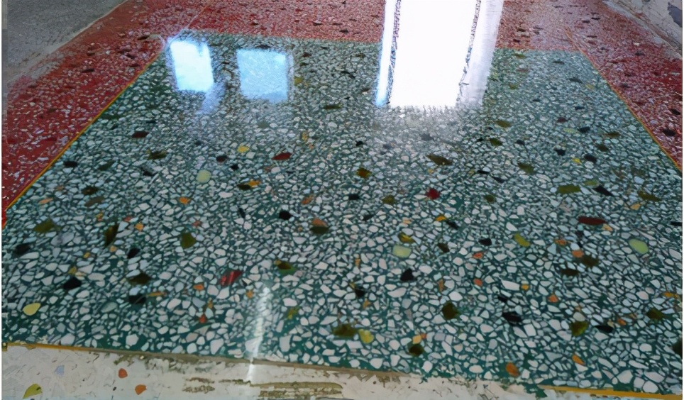 水磨石地面翻新用什么材料,关于水磨石地面翻新处理方案