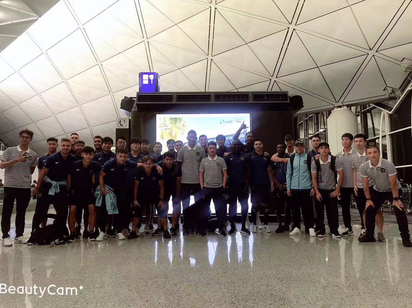 跨越时空的父子相遇,跨越32年的父子团聚