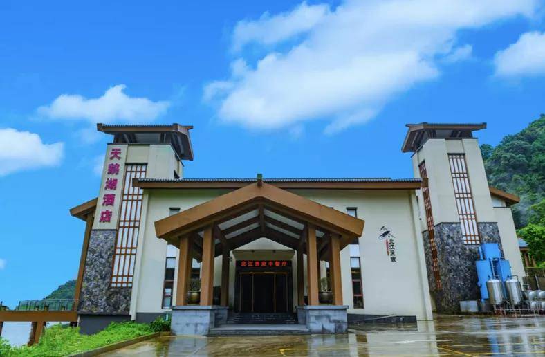 清远宝晶宫天鹅湖温泉酒店,清远顶级豪华酒店