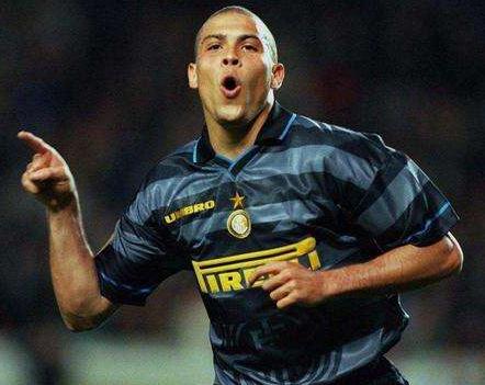 足坛21世纪十大射手,21世纪十大足坛球星