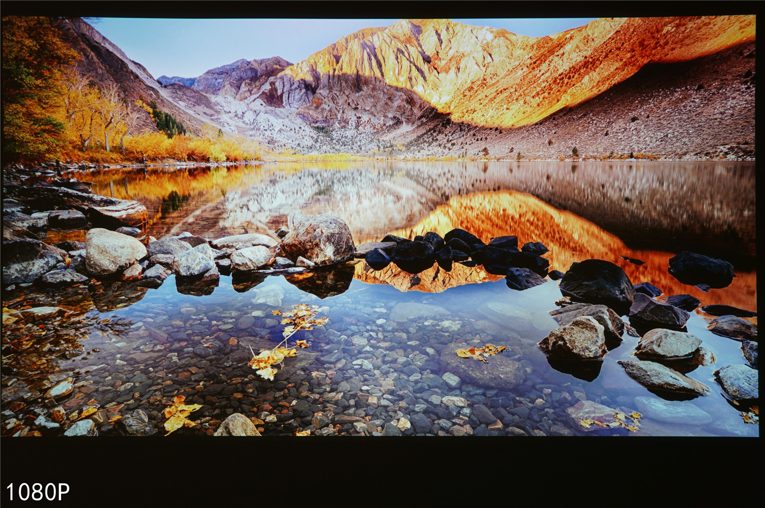 8000块的4K投影仪效果怎么样,800元的1080p的投影仪