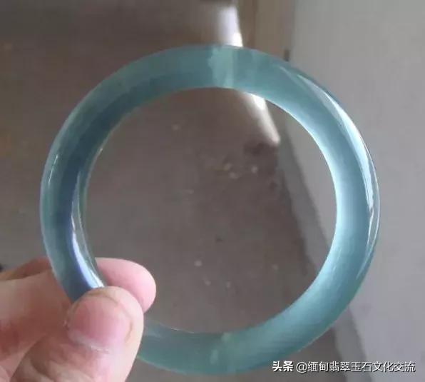 怎么辨别翡翠手镯好坏图解,翡翠手镯好坏最简单方法