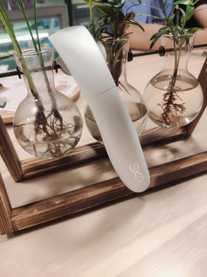 SKG颈椎按摩仪K5二代尊贵款,skgk5颈椎按摩仪测评