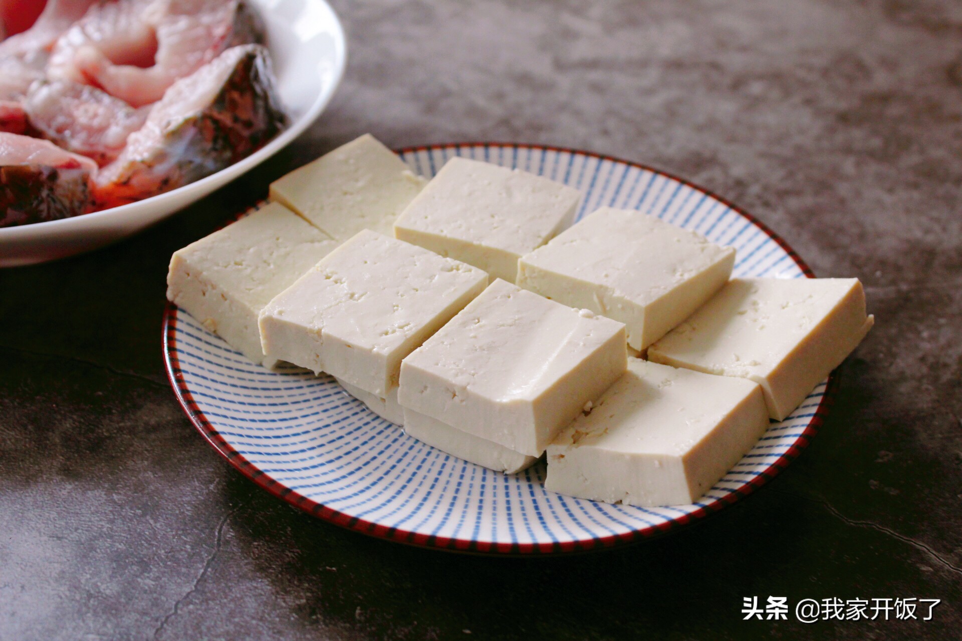 黄骨鱼炖豆腐汤汁浓郁味道鲜美,鱼炖豆腐怎么炖才能好喝