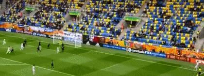 中日足球最耻辱对比！日本国青世青赛上干墨西哥3个，我们的却…