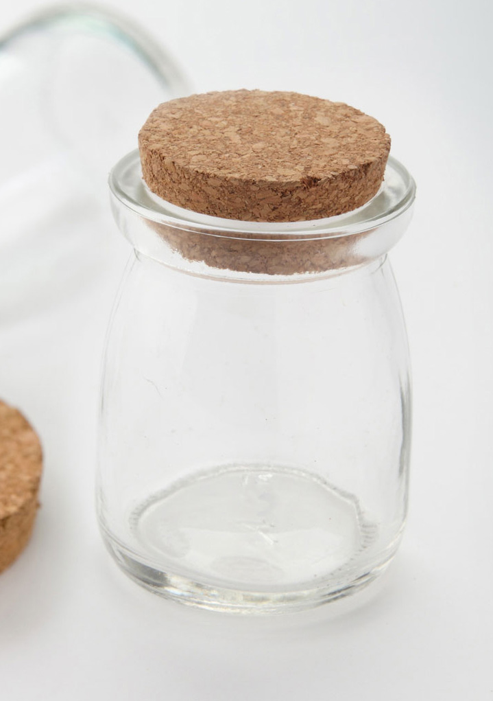 ps怎么把透明玻璃瓶变成透明红色,ps透明瓶抠图教程换背景教程