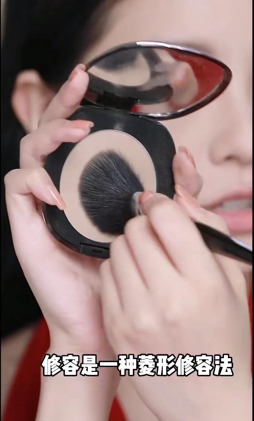 王楚然红棕烟熏妆图片,王楚然红棕烟熏妆出图