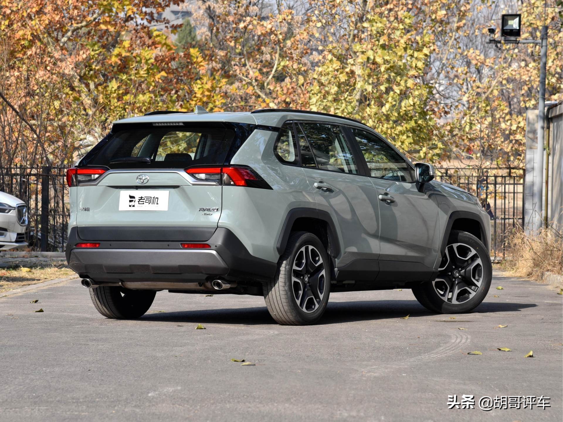 性价比优势碾压同级全新rav4荣放,2.0lrav4四驱试驾
