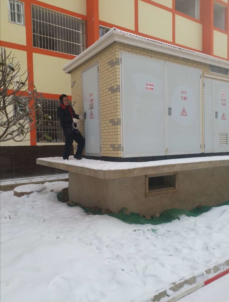 顶风冒雪抗严寒，战天斗地忍饥饿-布拖纪实