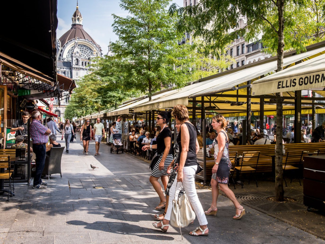 女人为欧洲这座城市疯狂，男人却避之不及，这座城市到底有什么？