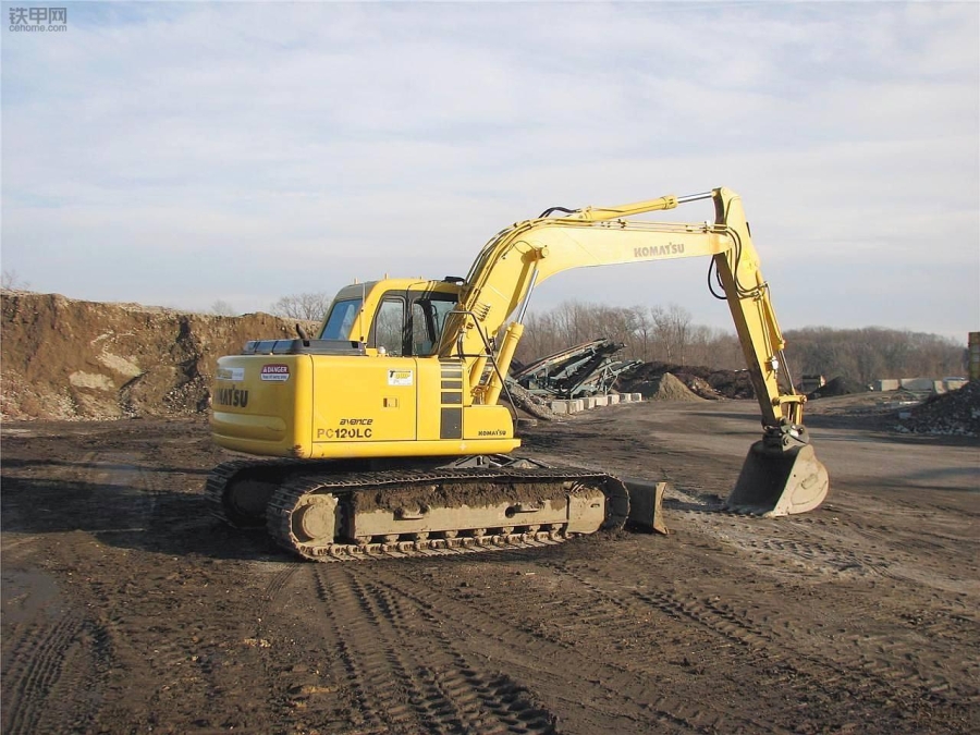 二手挖掘机市场的骗局,挖掘机诈骗套路