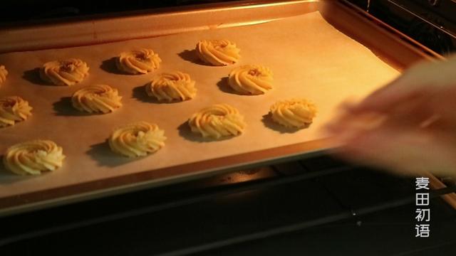 黄油曲奇怎么挤出来好看,黄油曲奇烤化了怎么补救