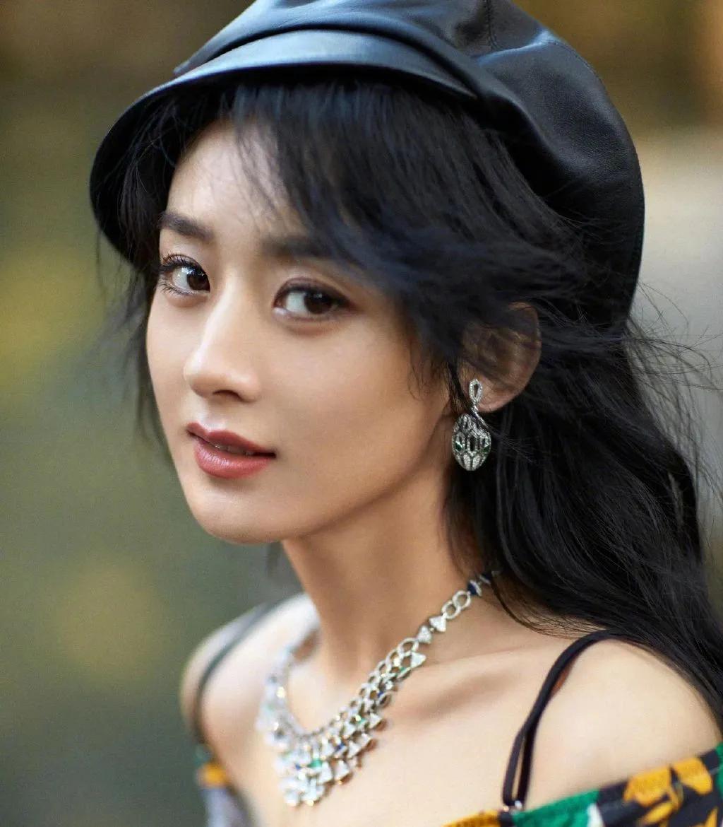 赵丽颖被嘲土的视频,赵丽颖被指撞脸