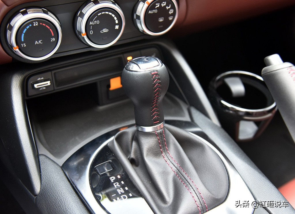 马自达3黑武士敞篷,马自达mx-5miata敞篷跑车2021款