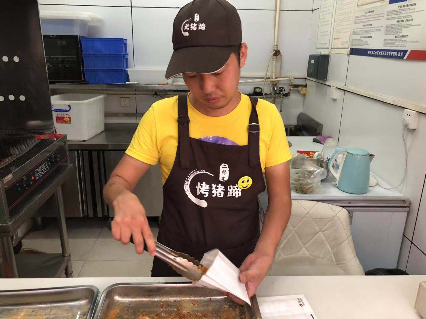 郑州有名的烤猪蹄,郑州管城区烤猪蹄