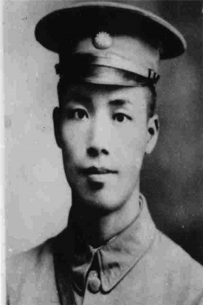 黄埔军校中最早的一批*产党共**,除了熟悉的周恩来,还有他们8个