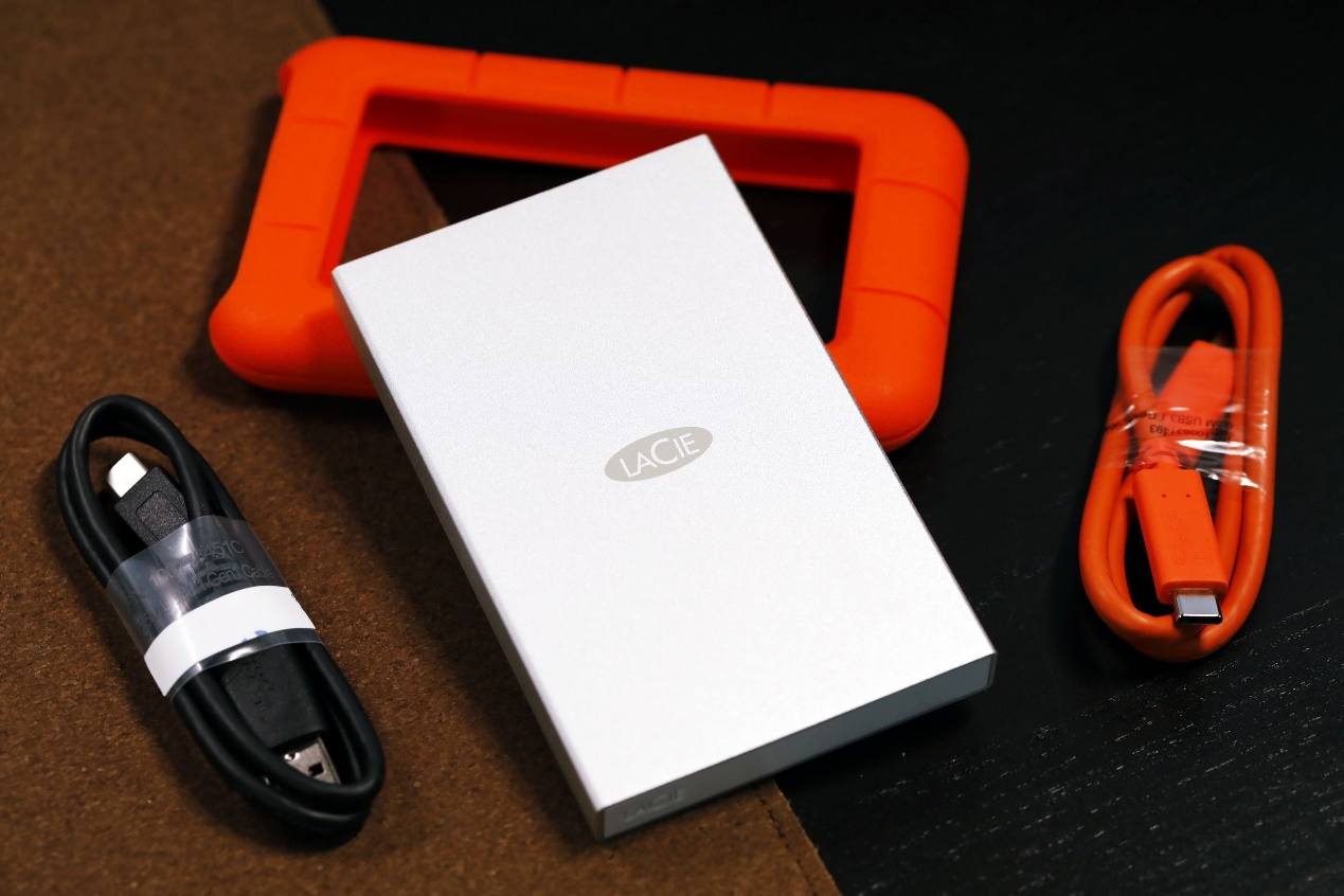 lacie三防移动硬盘,户外摄影最好用什么相机