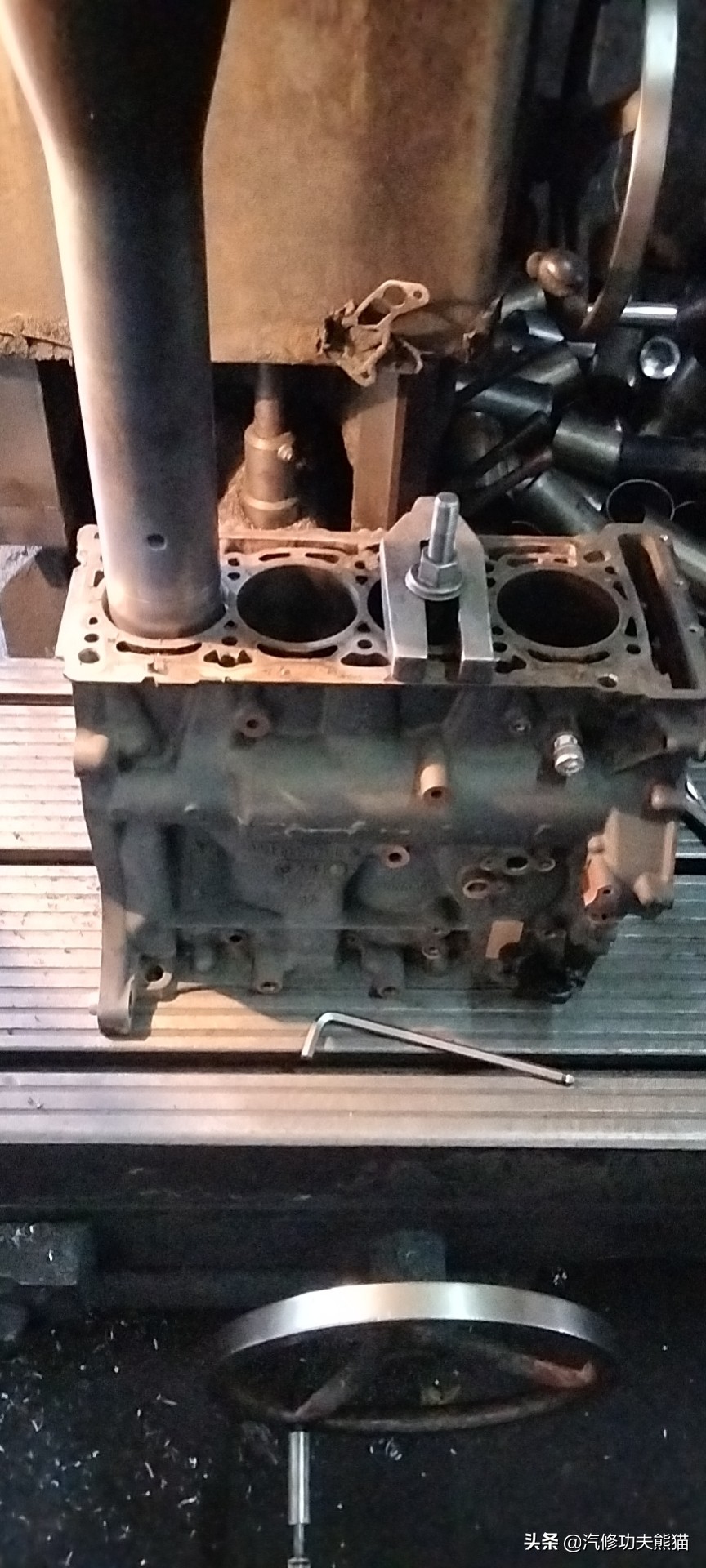 大众夏朗烧机油用什么燃油宝,2012款夏朗2.0t烧机油怎么处理