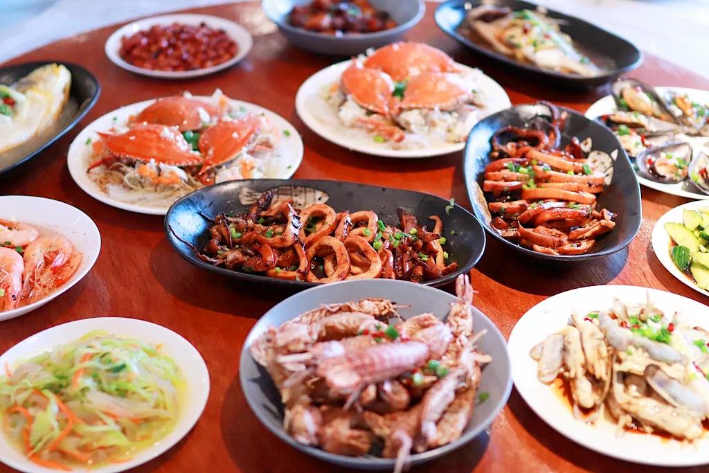 “海上小丽江”!这小城承包了海岛最美春色