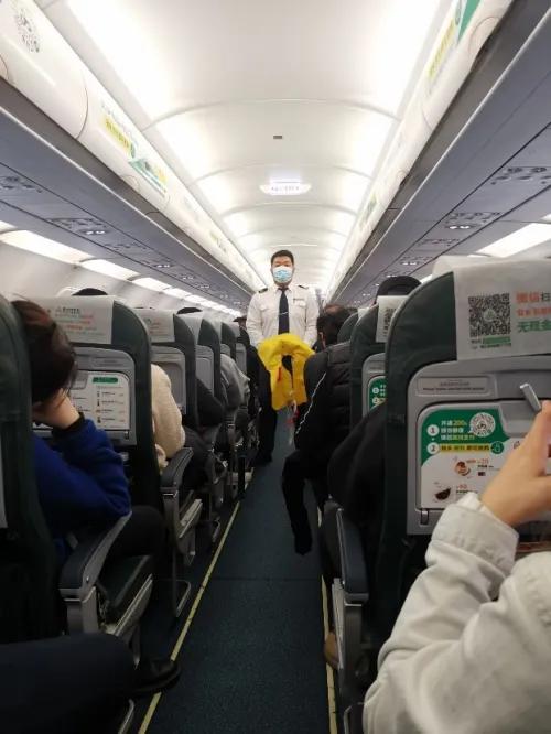 坐春秋航空什么体验,春秋航空乘坐难吗