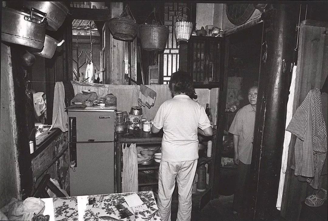 上海蜗居年代的真实故事,上海老蜗居照片