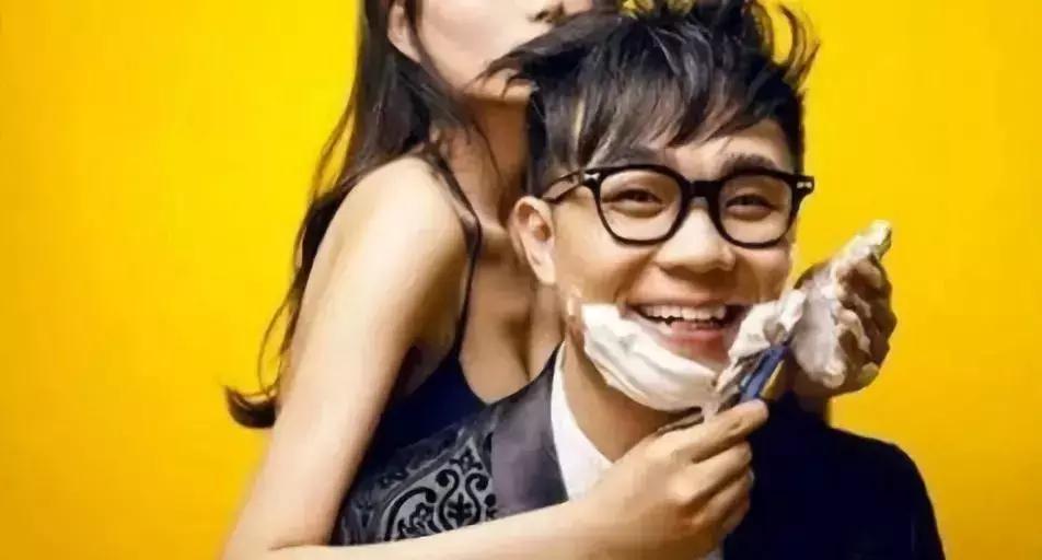 大鹏遭敲诈勒索手指吹口哨,大鹏被敲诈勒索的视频