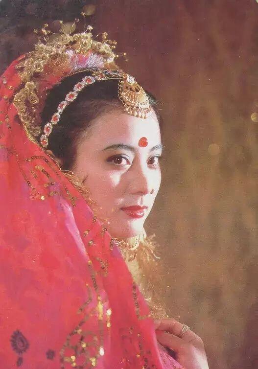 七位桃花眼女明星,拥有迷人桃花眼的女明星