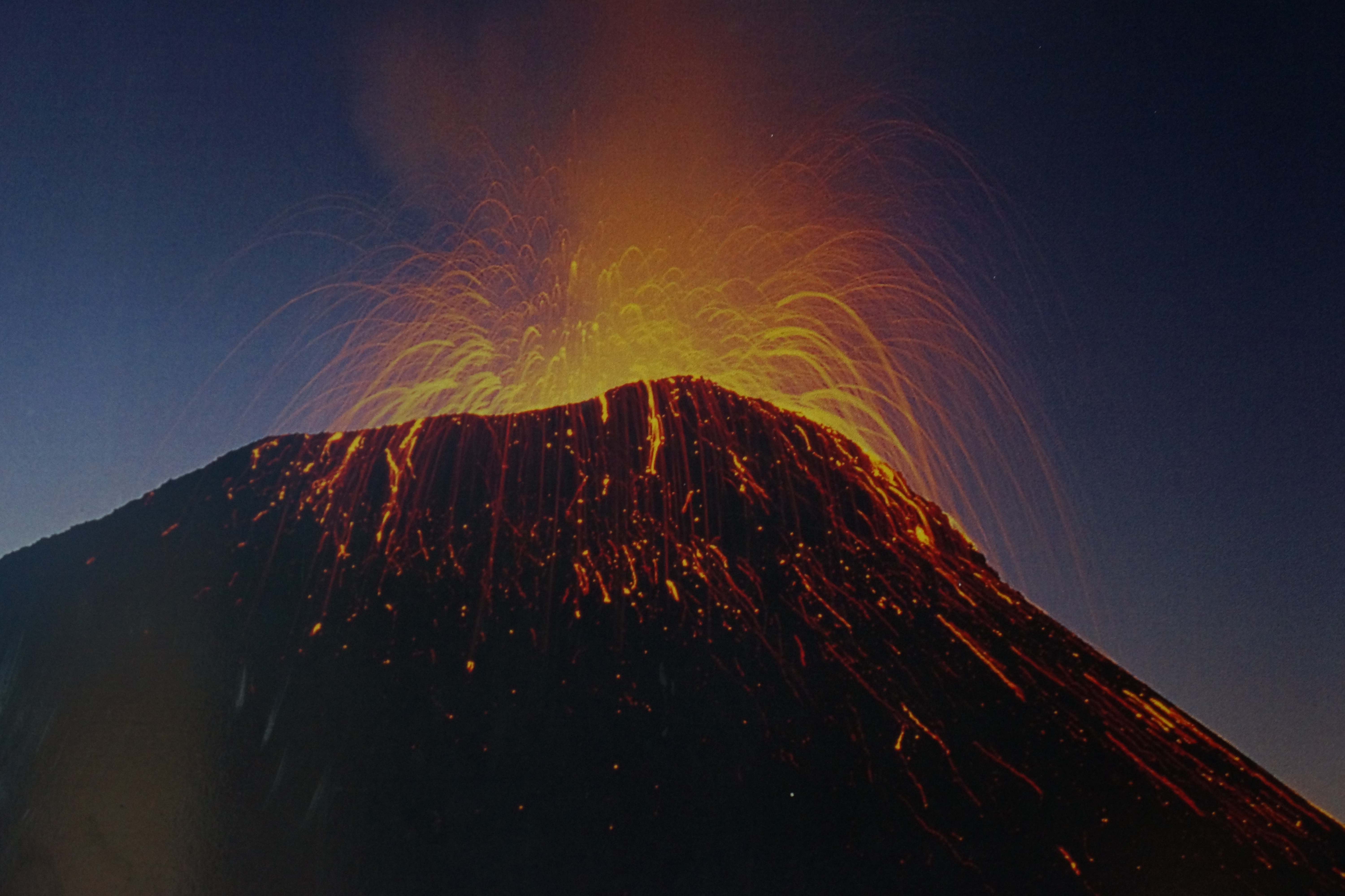 留尼汪火山岛在哪里,留尼汪火山岛灵异事件