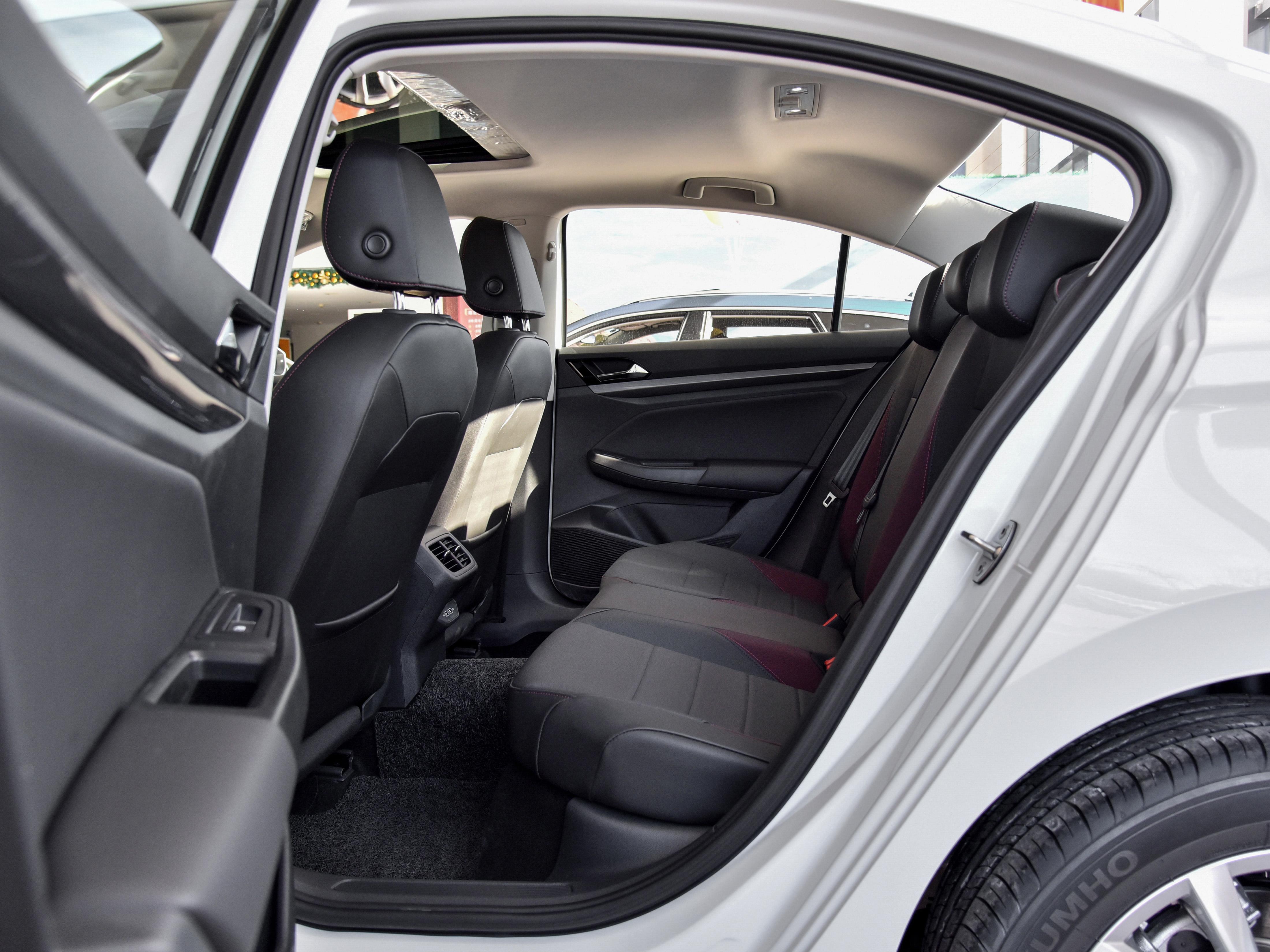 宝来1.5t2024款朗逸1.5t选哪个,朗逸同价位的国产车