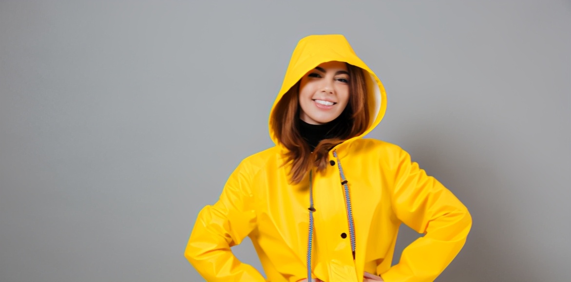 高级时尚的雨衣,最流行的新款雨衣