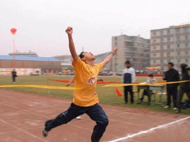 求帮忙p图搞笑,求ps大神帮忙p图搞笑