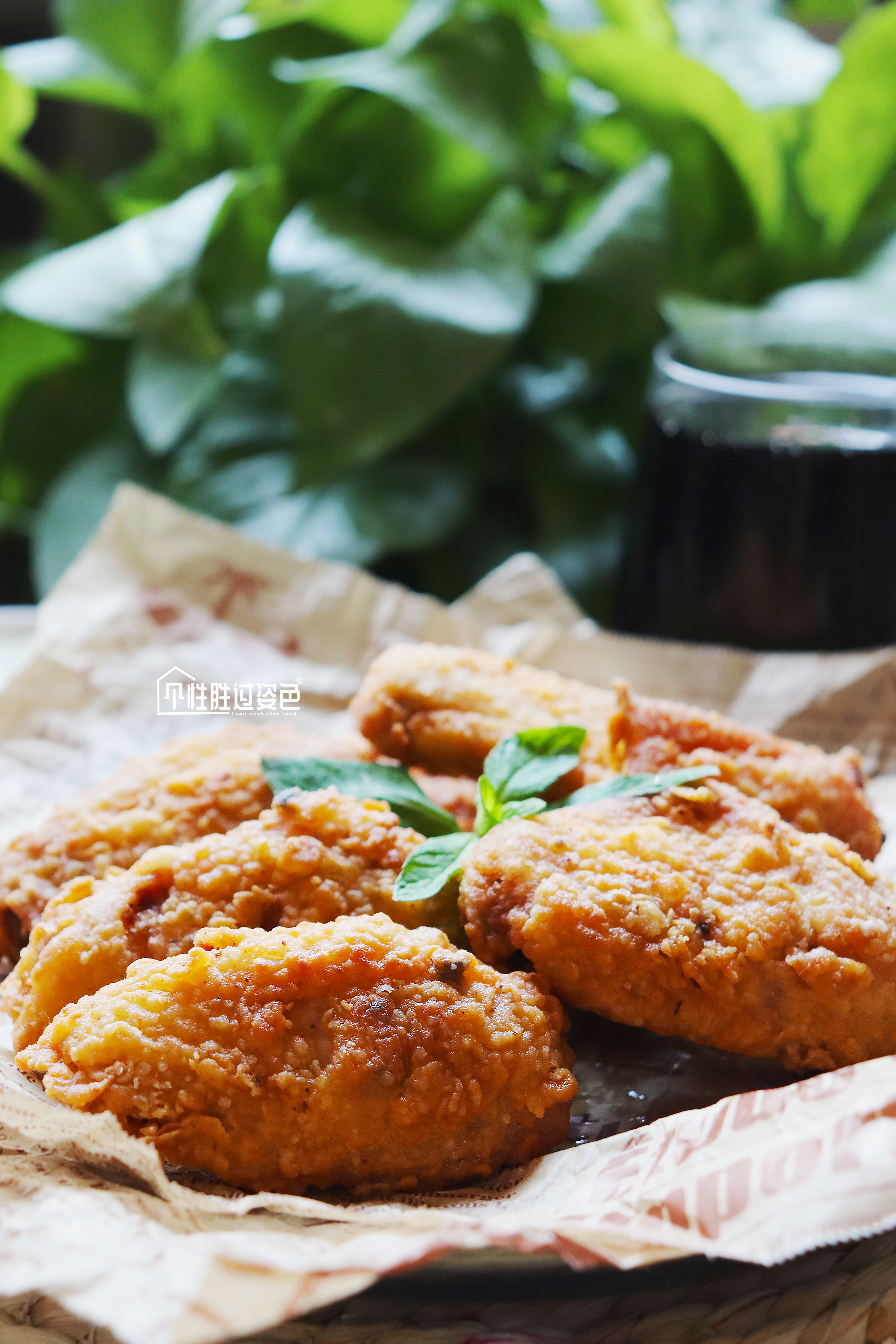 炸鸡翅面粉面包糠做法,炸鸡翅用淀粉还是面粉还是面包糠