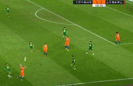 全网覆盖！所有足球新闻评论区都被鲁能球迷占领！关键词：裁判