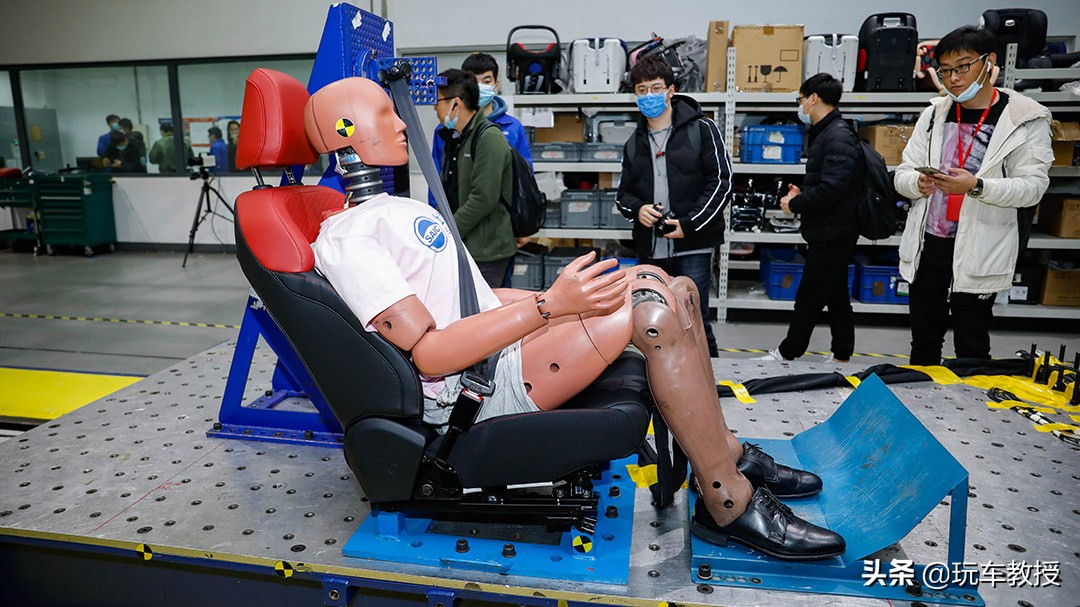 最新名爵mg5深度测评,不输大牌的车