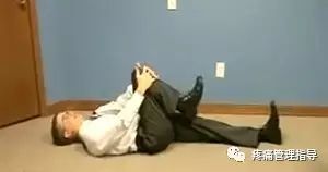 72岁老人腰疼还有骨刺该怎么治疗,老年人骨刺疼痛怎么治疗