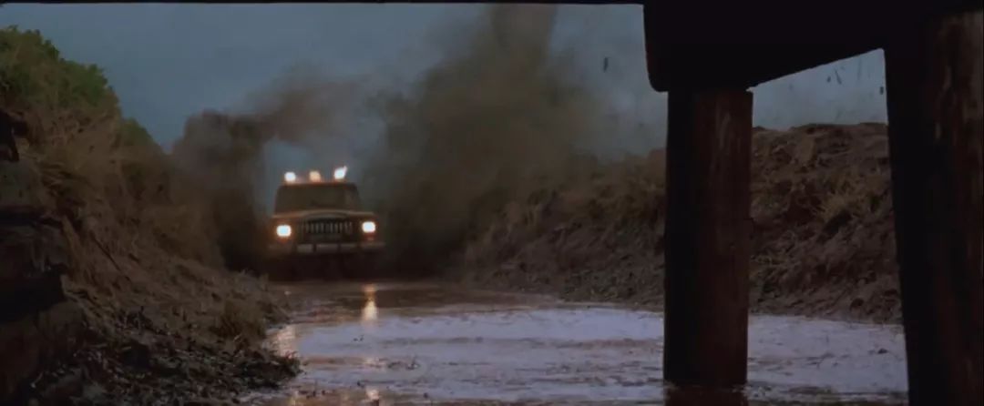 票房16亿，这部央视经常重播的顶级灾难片，上映23年无人能再复制