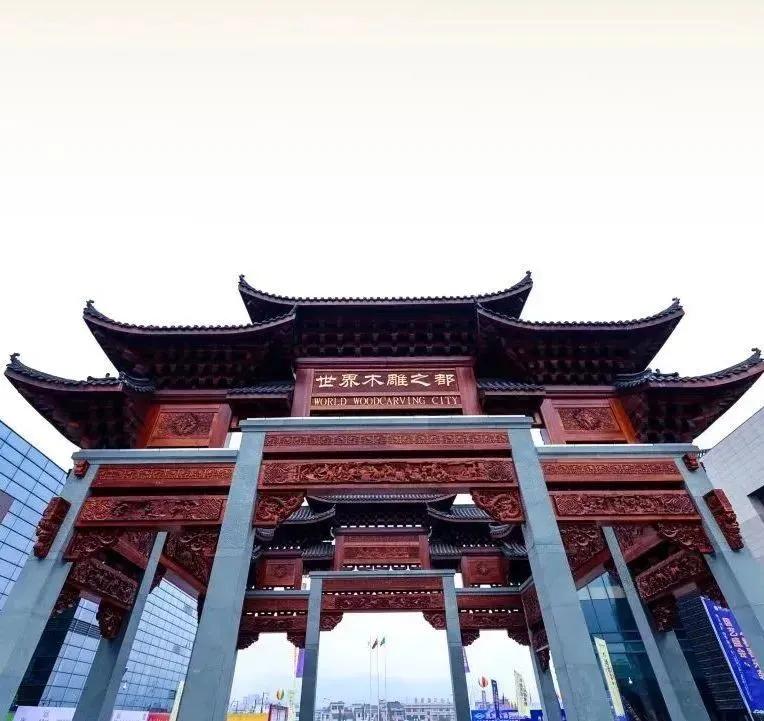 世界就在脚下,世界就在