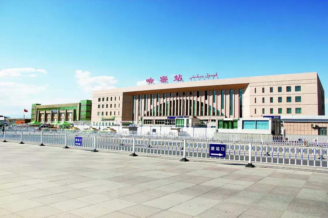 新疆展新颜,新疆哈密最新火车站运行情况