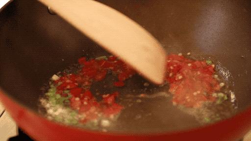 超粉超糯的芋头,食堂剁椒芋头的做法大全家常