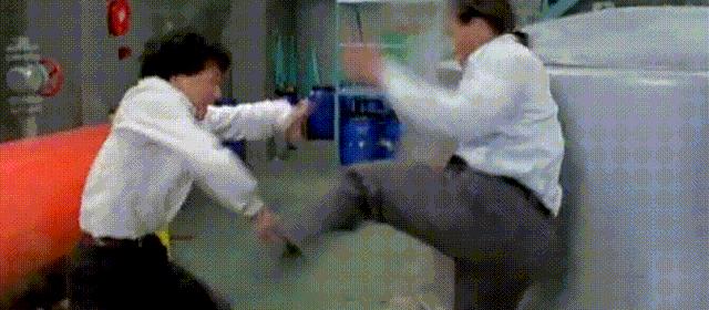 李连杰成龙真实打斗片段,经典武侠李连杰打斗片段