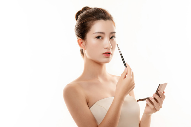 适合新手的持妆粉底液推荐,油皮持妆公认最好的粉底液