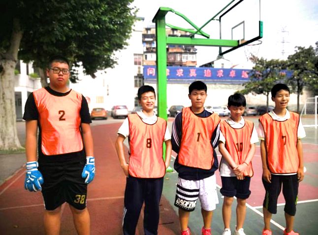 足球少年奔跑吧,奔跑吧足球少年英文