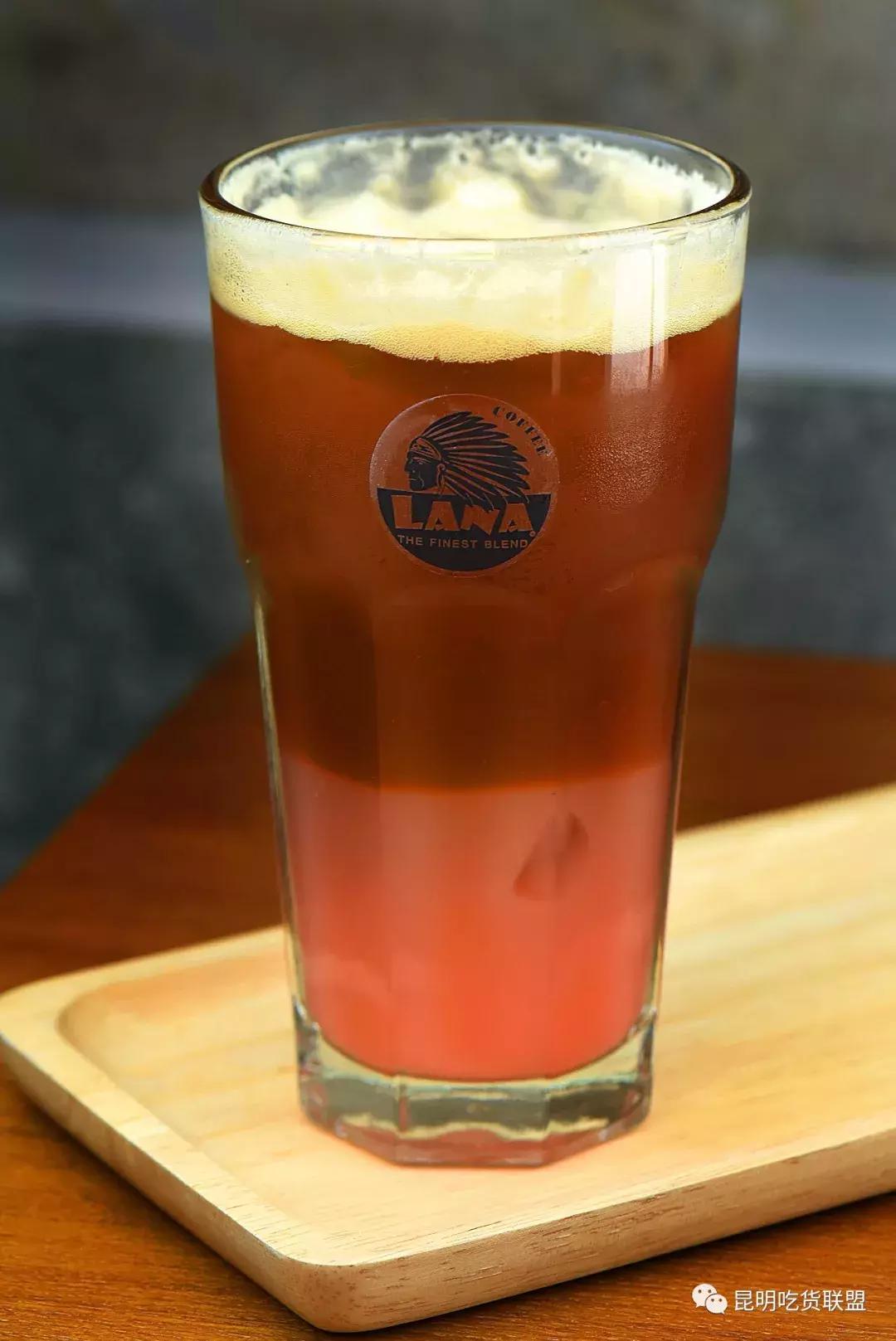 昆明2环边巷子里的小店，1杯咖啡+1份简餐，感觉我又去到了泰国